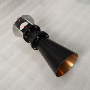 Conical Horn Antenna 4-6 GHz Frequency Range, 15 dBi Typ. Gain 右